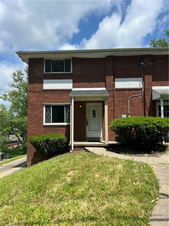 Photo 1 of 24 of 525 Cumberland Rd townhome