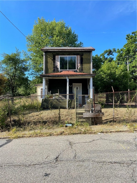 Photo 2 of 24 of 2800 Chester Street house