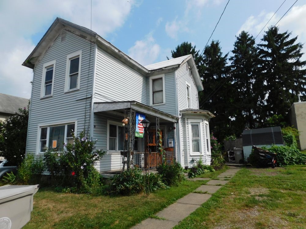 Photo 2 of 4 of 173 Walnut St house