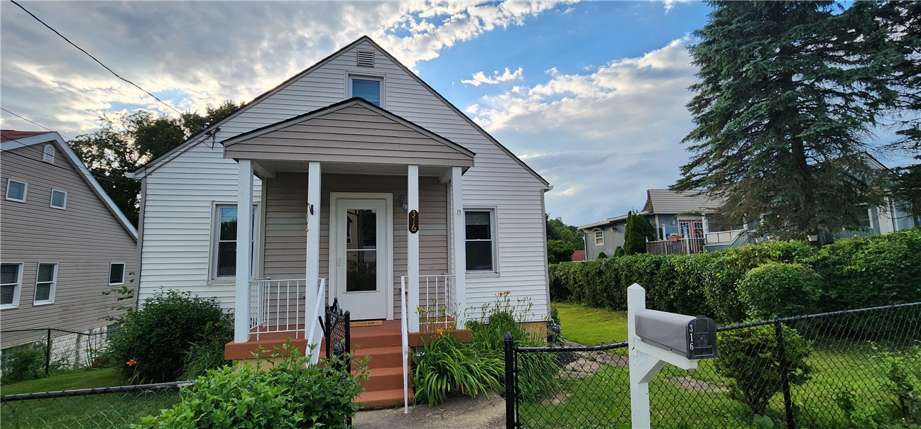 Photo 1 of 27 of 316 Union Ave house