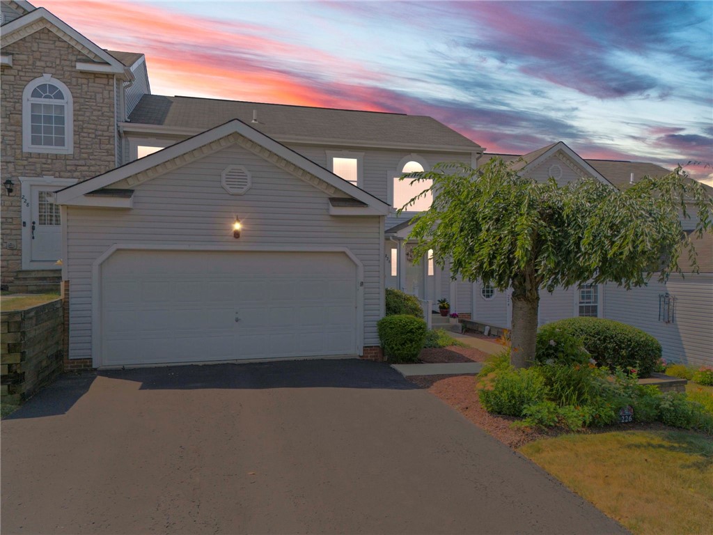 Photo 8 of 39 of 226 Brae Glen Dr townhome