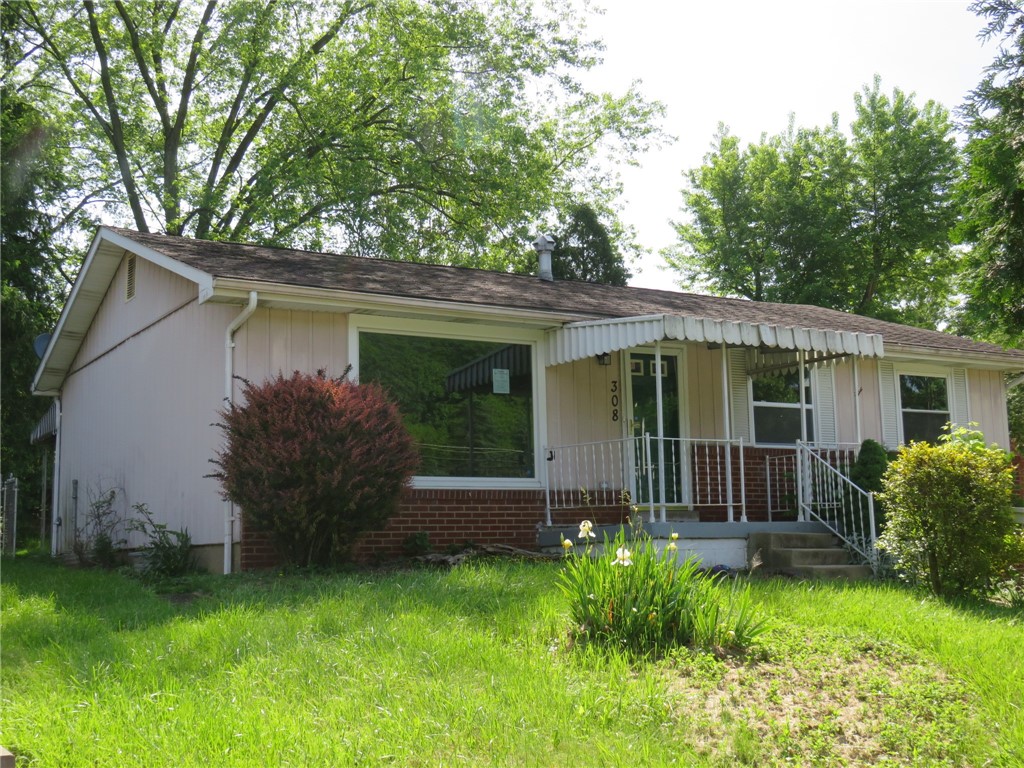 Photo 2 of 26 of 308 Stotler Rd house