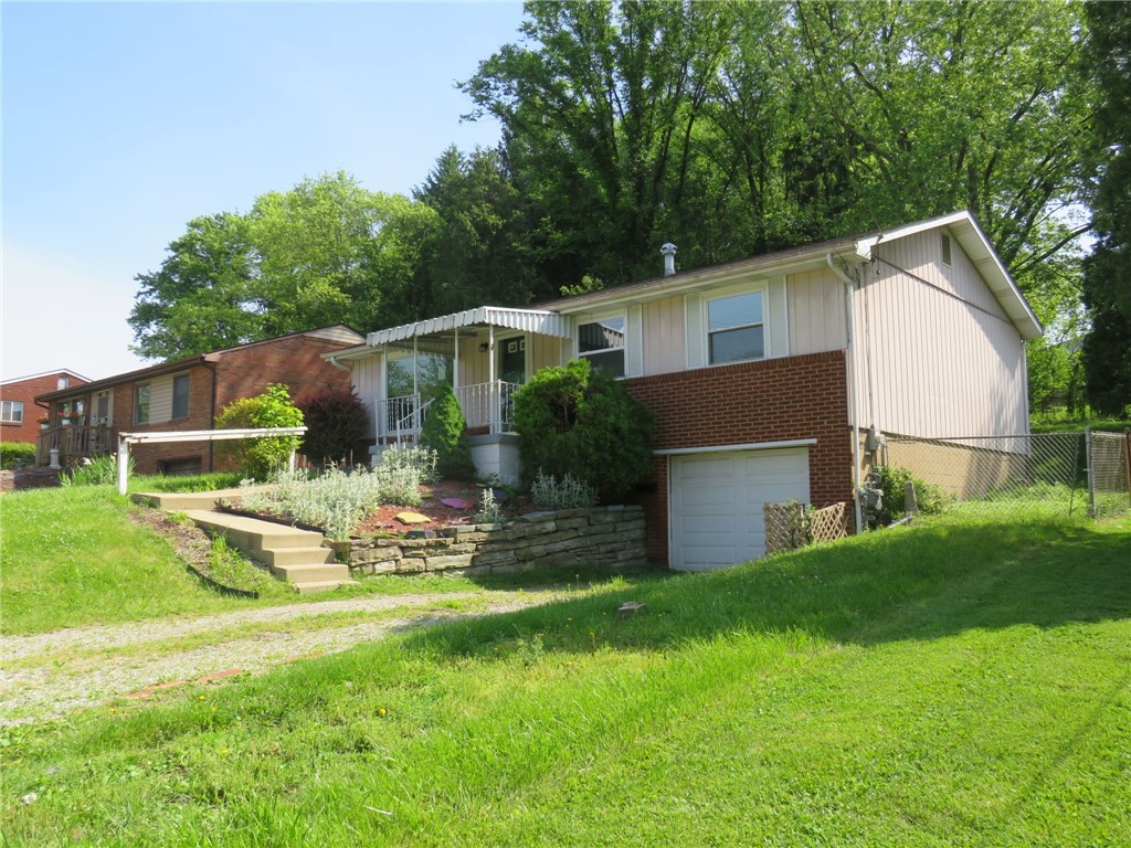 Photo 3 of 26 of 308 Stotler Rd house