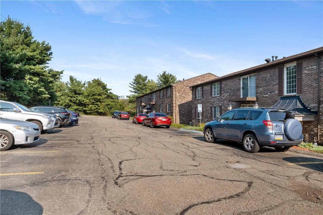 Photo 5 of 27 of 241 Coxcomb Hill Rd 21 townhome