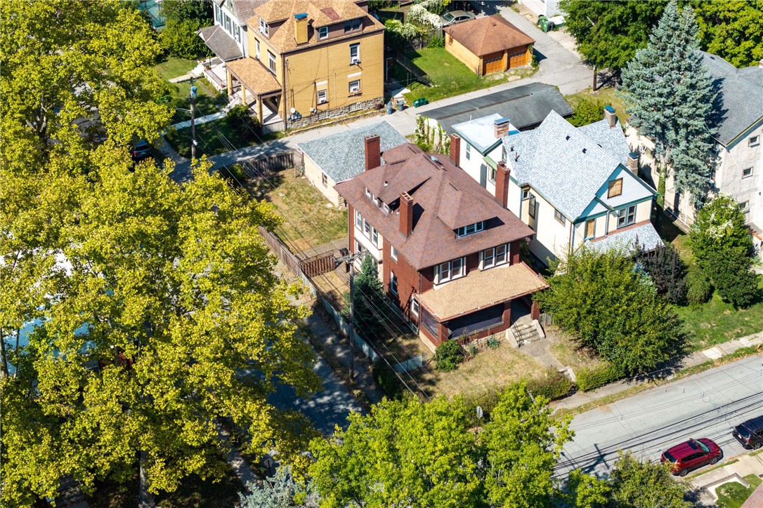 Photo 4 of 44 of 203 Biddle Ave house