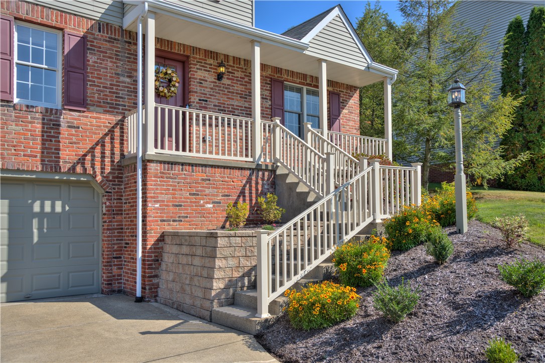 Photo 3 of 27 of 408 Laurelwood Drive house