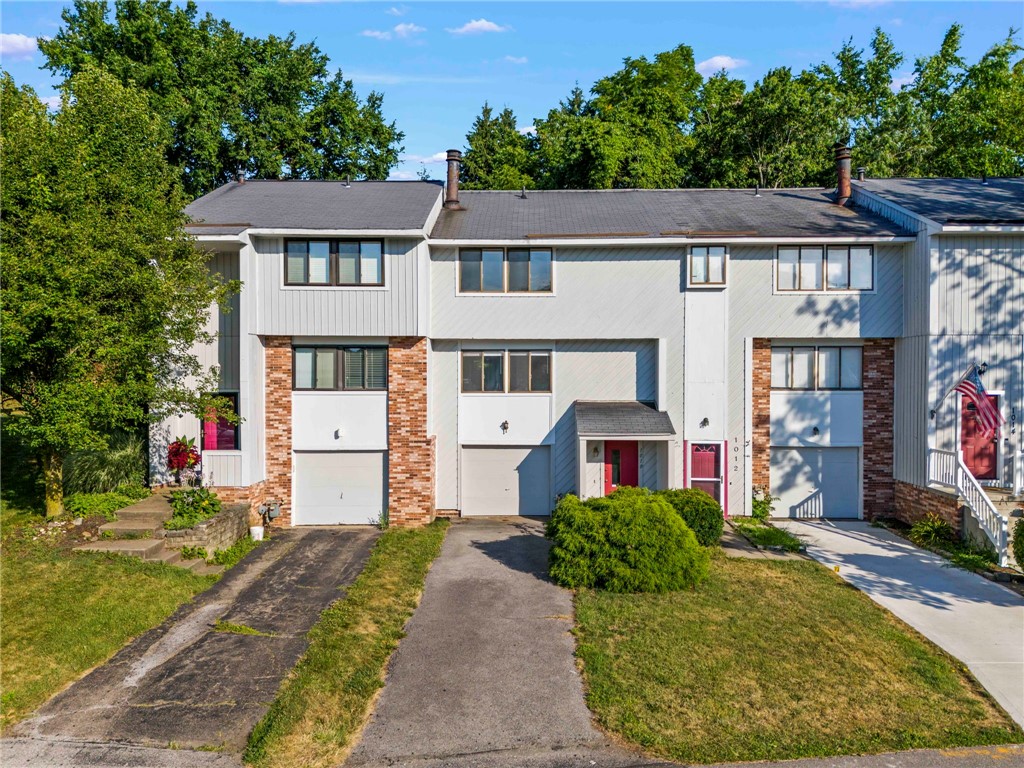 Photo 3 of 31 of 1010 Ryeland Ct townhome