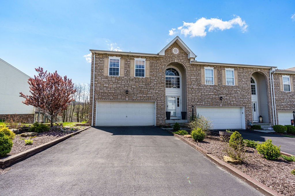 Photo 1 of 42 of 2107 Shawnee Drive townhome