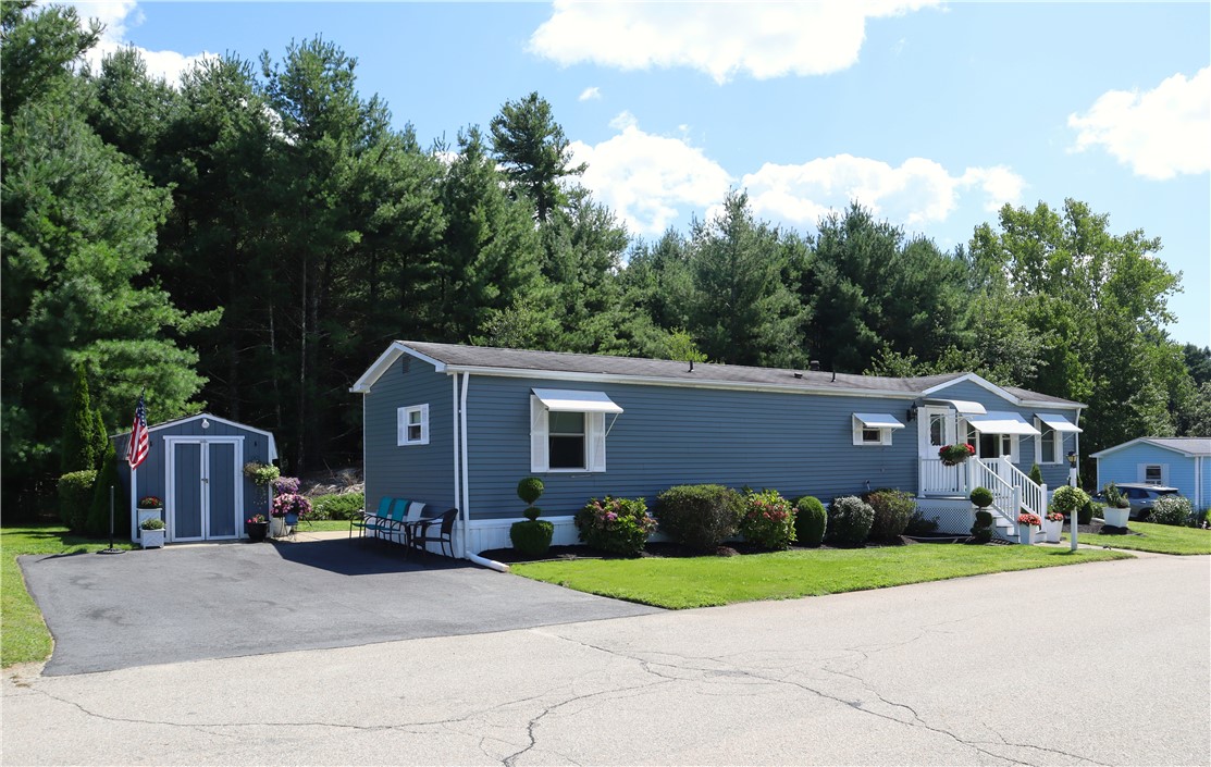 Photo 2 of 25 of 31 Sherwood Valley Lane mobile home