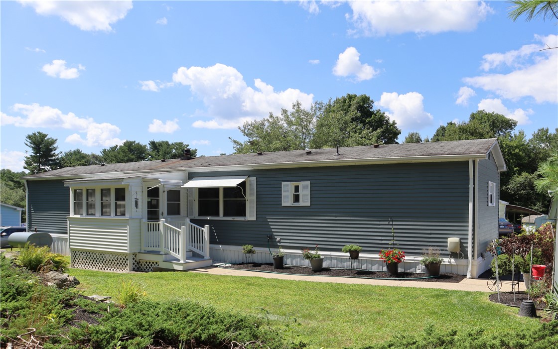 Photo 5 of 25 of 31 Sherwood Valley Lane mobile home