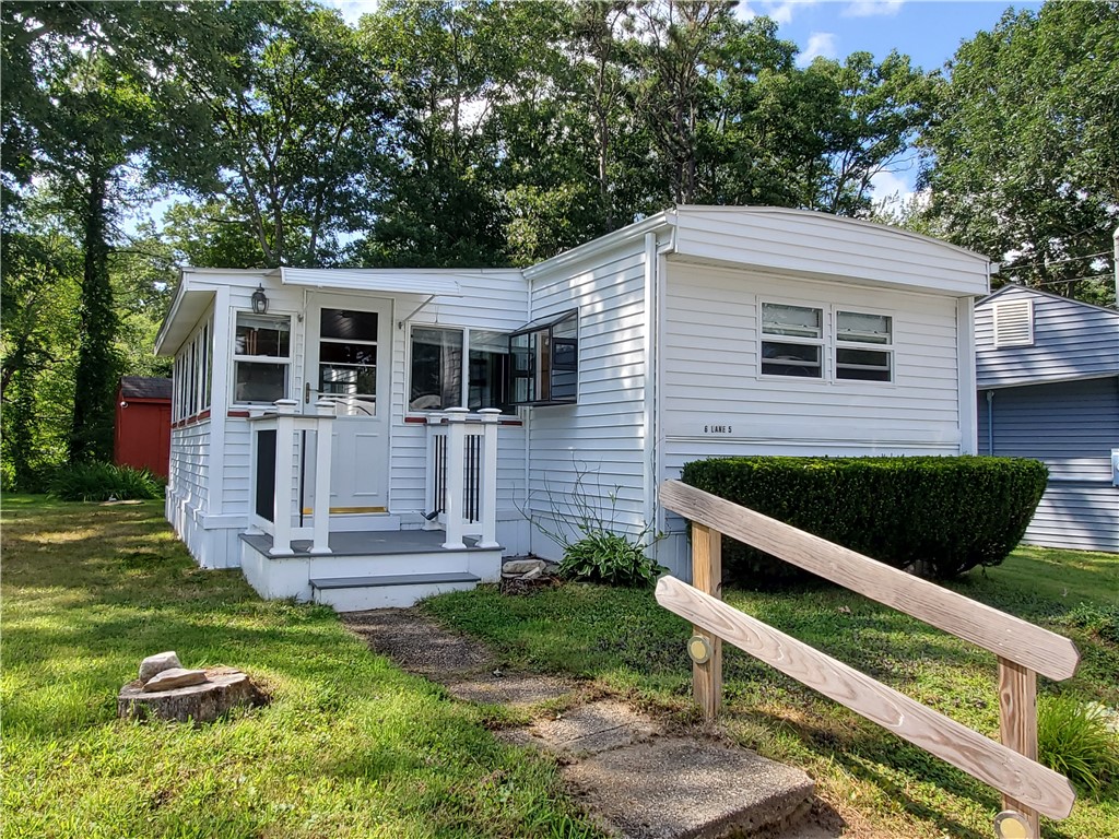 Photo 1 of 21 of 6 Lane Five mobile home