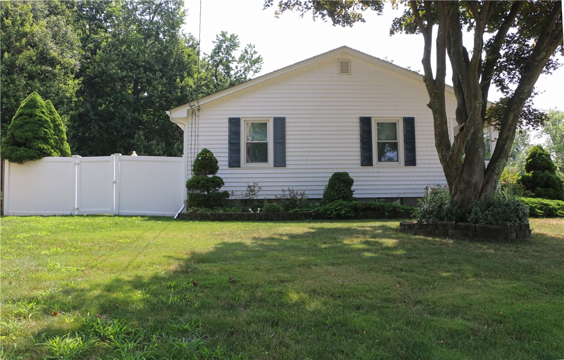 Photo 2 of 25 of 105 Brayton Avenue house