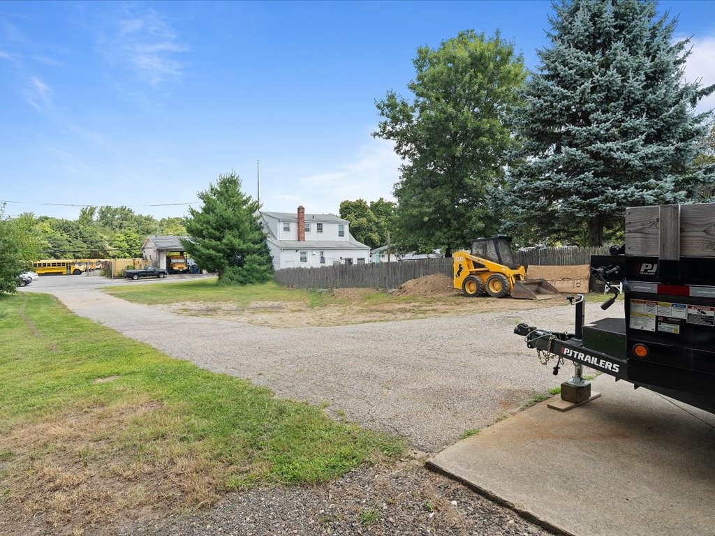 Photo 9 of 36 of 21 Garrison Street house