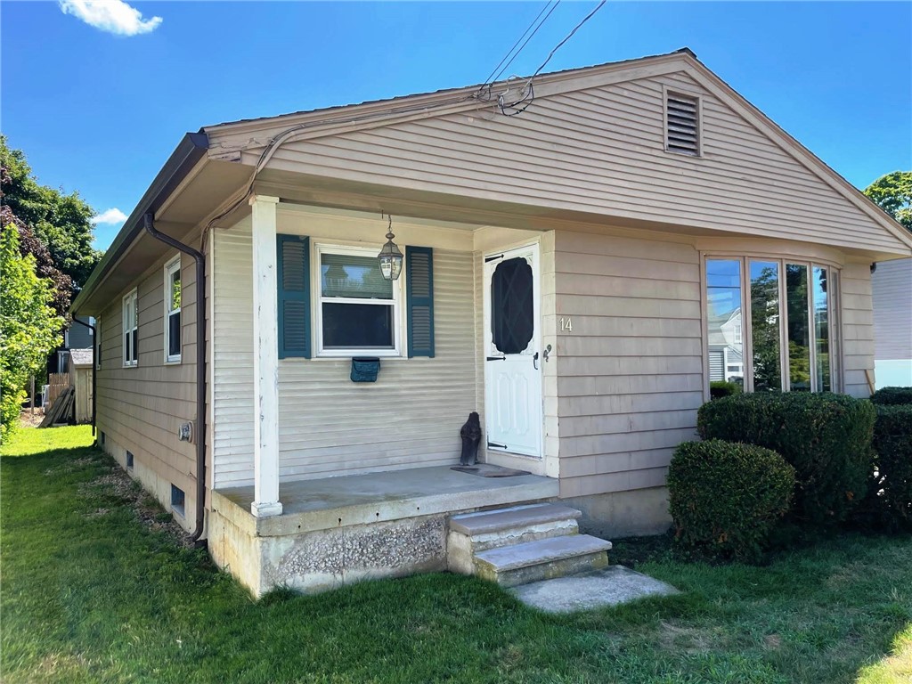 Photo 1 of 14 of 14 Invernia Road house