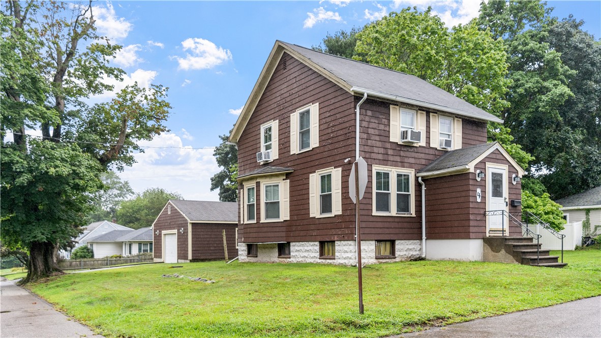 Photo 1 of 25 of 4 Whitcomb Road house