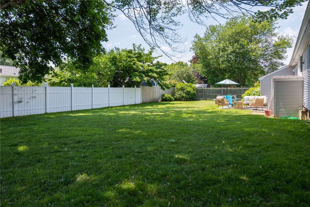 Photo 4 of 35 of 65 Grassy Plains Road house