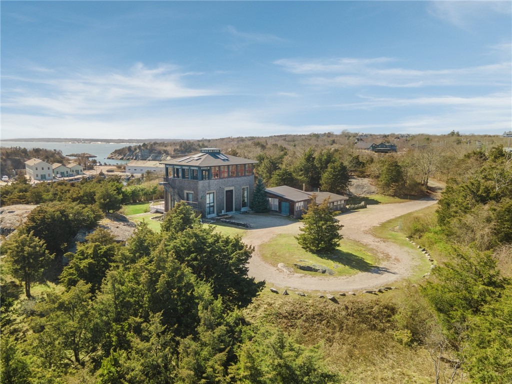 Photo 2 of 29 of 2 Fort Wetherill Road house