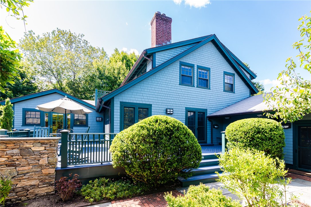 Photo 6 of 50 of 137 Narragansett Avenue Avenue house