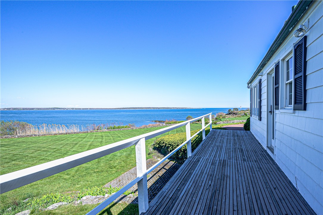 Photo 18 of 27 of 90 North Cliff Drive house