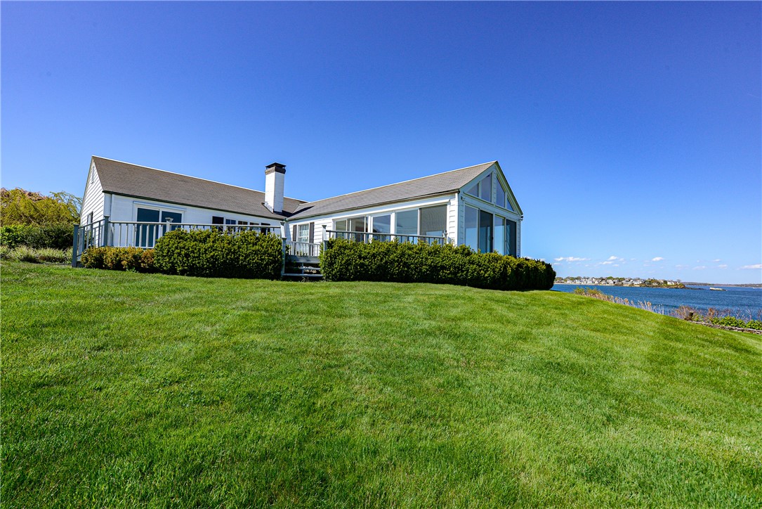 Photo 9 of 27 of 90 North Cliff Drive house