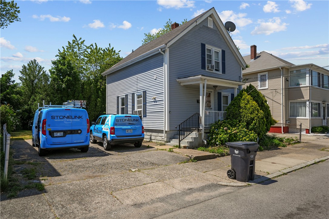 Photo 17 of 18 of 157 Chaplin Street house