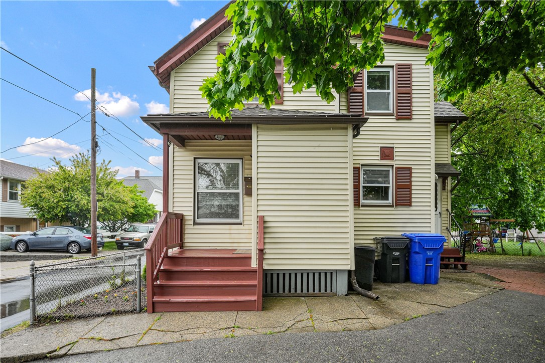 Photo 31 of 33 of 22 Borden Street house