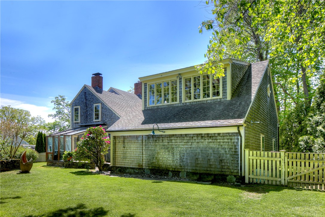 Photo 41 of 47 of 98 Locust Avenue house