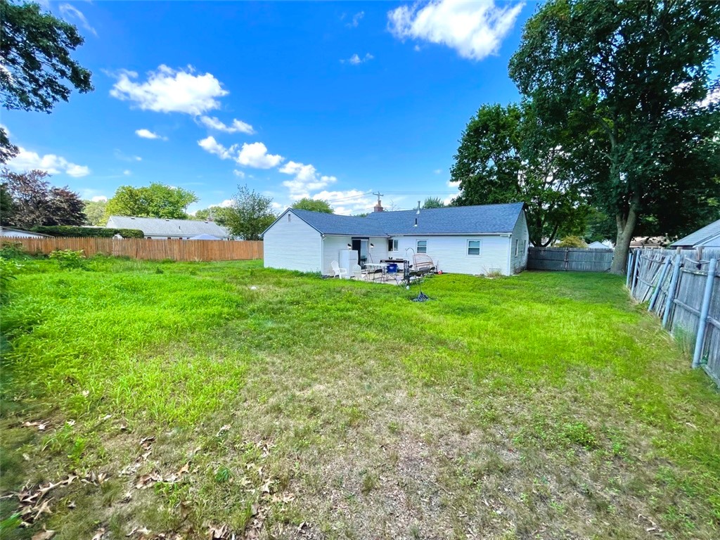 Photo 4 of 17 of 168 Underwood Avenue house