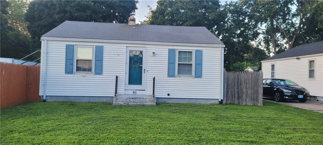 Photo 4 of 5 of 61 Easton Avenue house