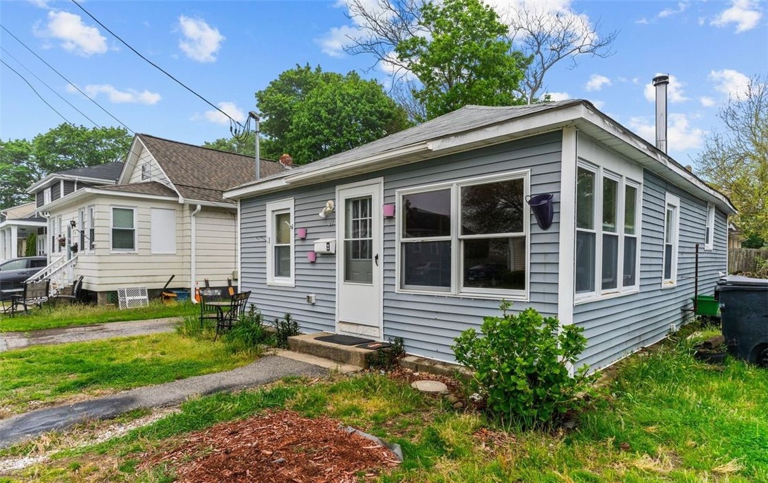 Photo 1 of 18 of 21 Mawney Avenue house