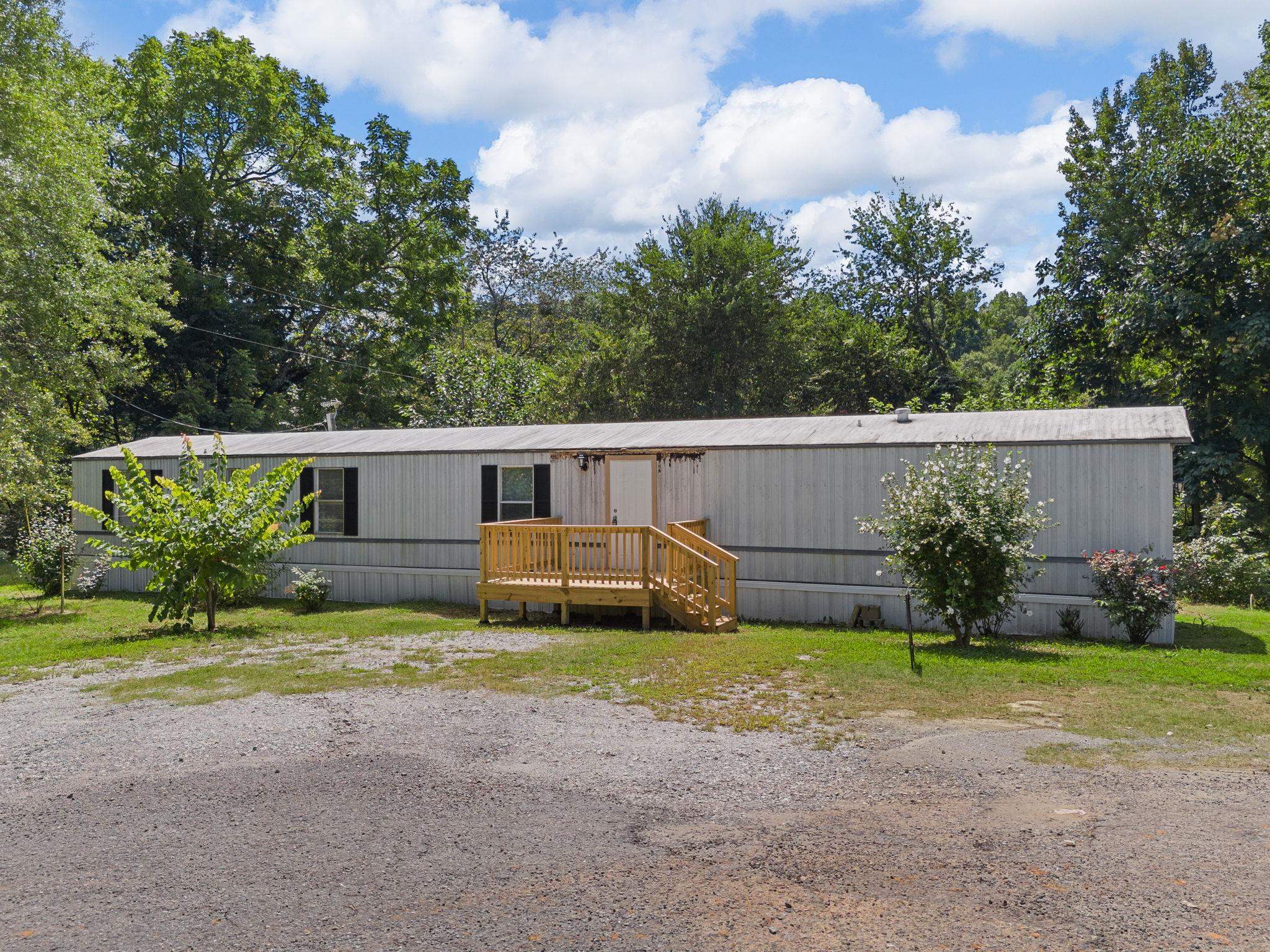 Photo 2 of 31 of 110 Old Shelby mobile home