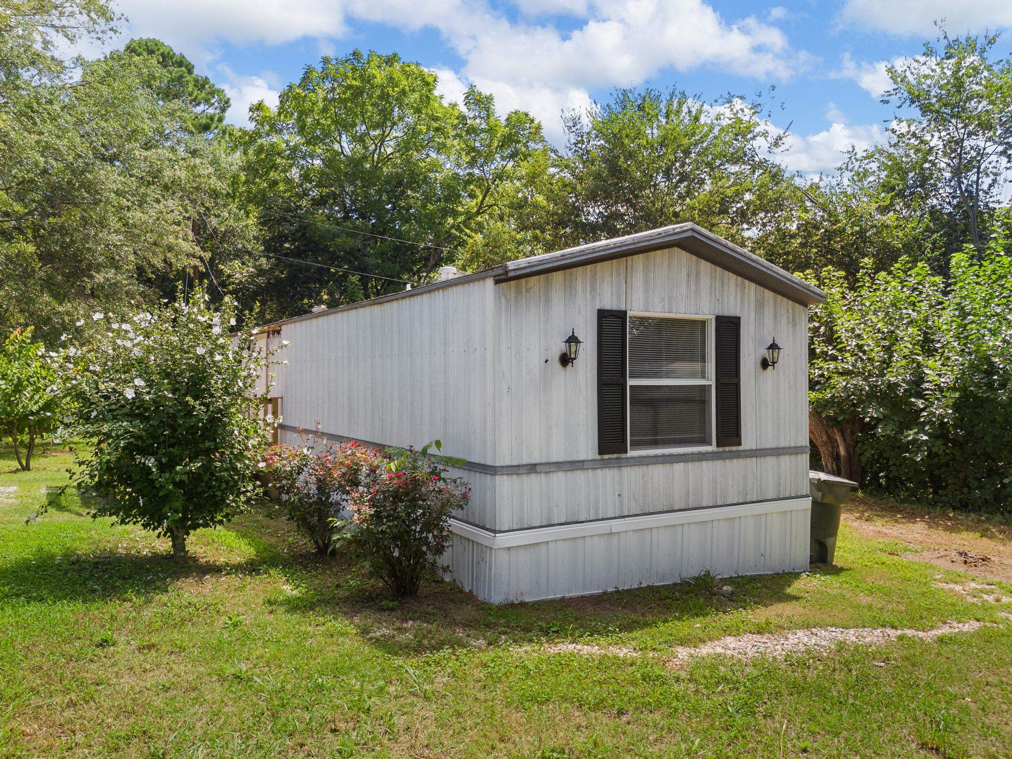 Photo 25 of 31 of 110 Old Shelby mobile home