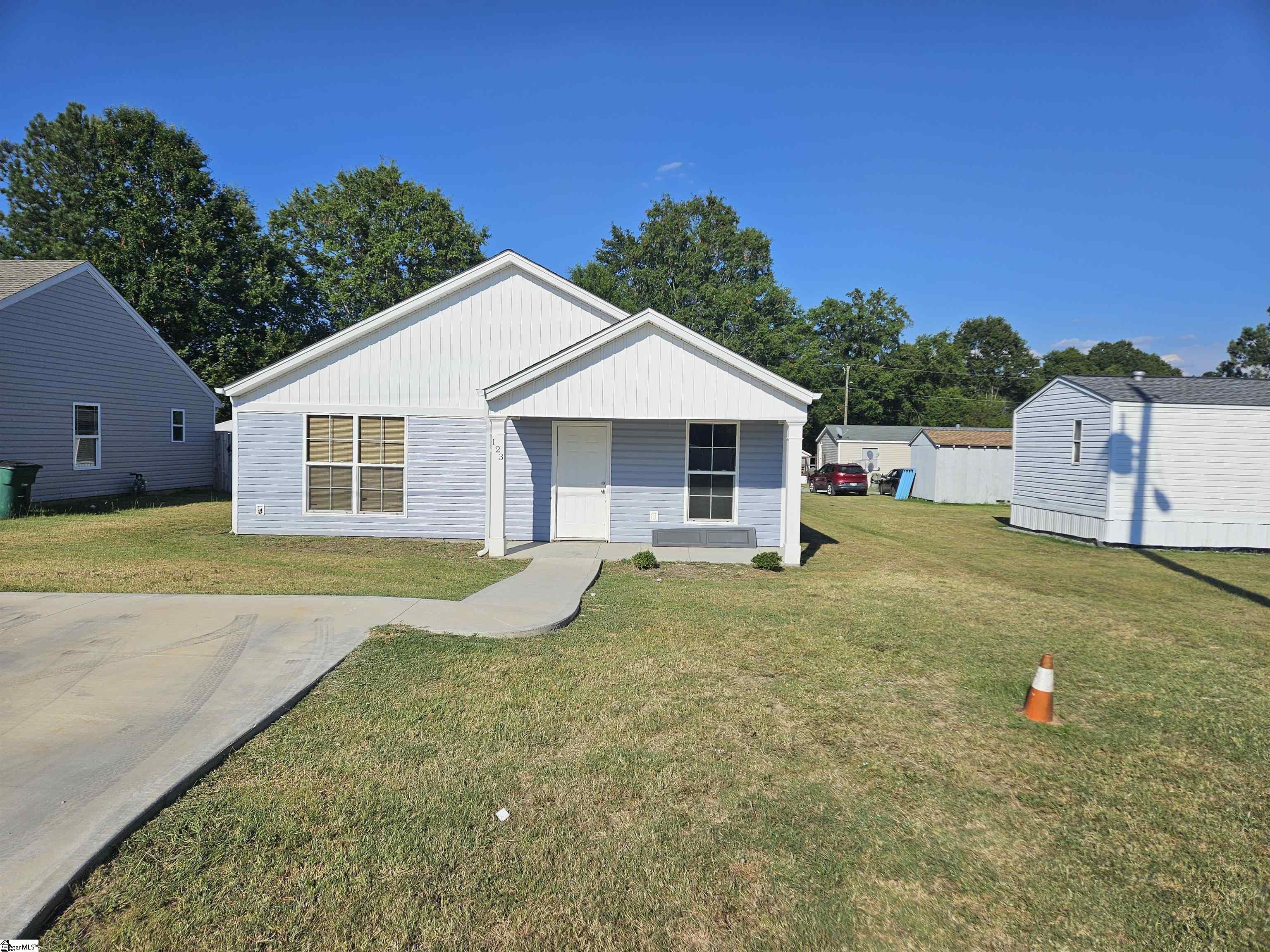 Photo 1 of 4 of 123 COLLETON Lane house