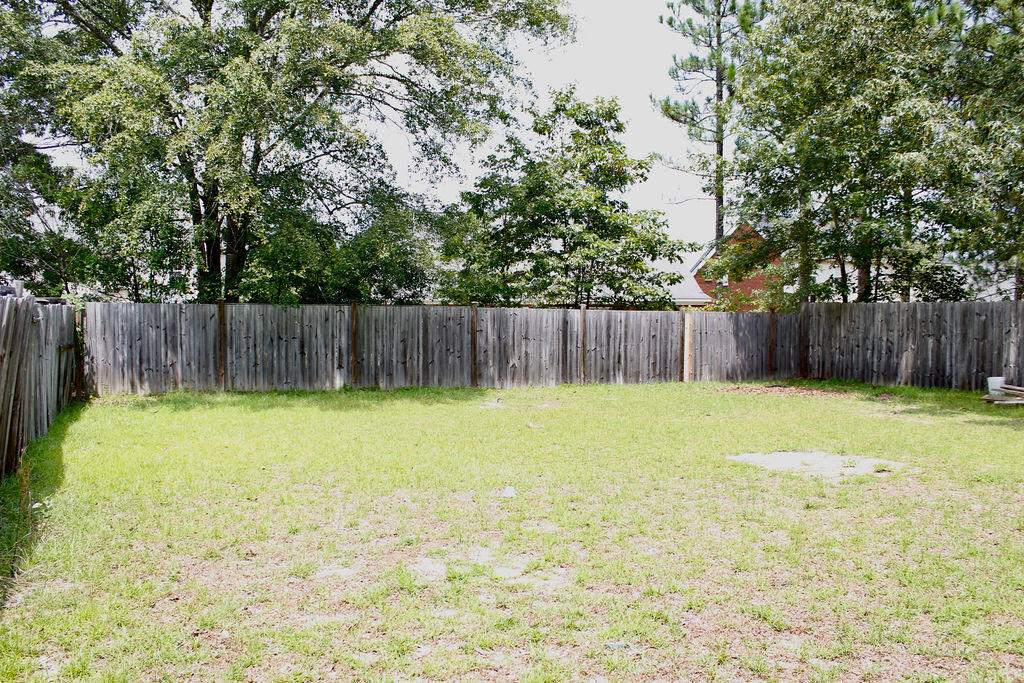 Photo 7 of 7 of 951 Murchison Drive house