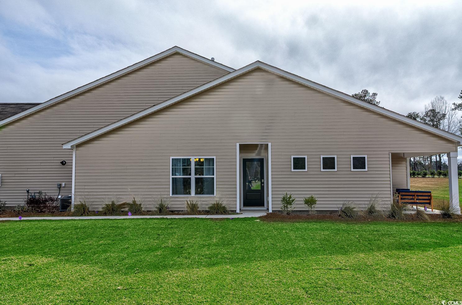 Photo 3 of 30 of 709 Eastridge Dr. townhome