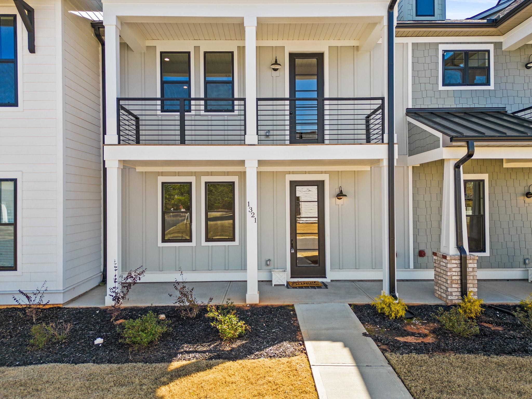 Photo 1 of 19 of 1321 S Pinot townhome