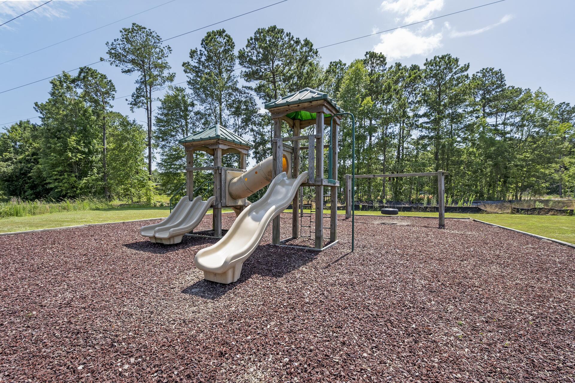 Photo 5 of 25 of 539 Truman Drive townhome