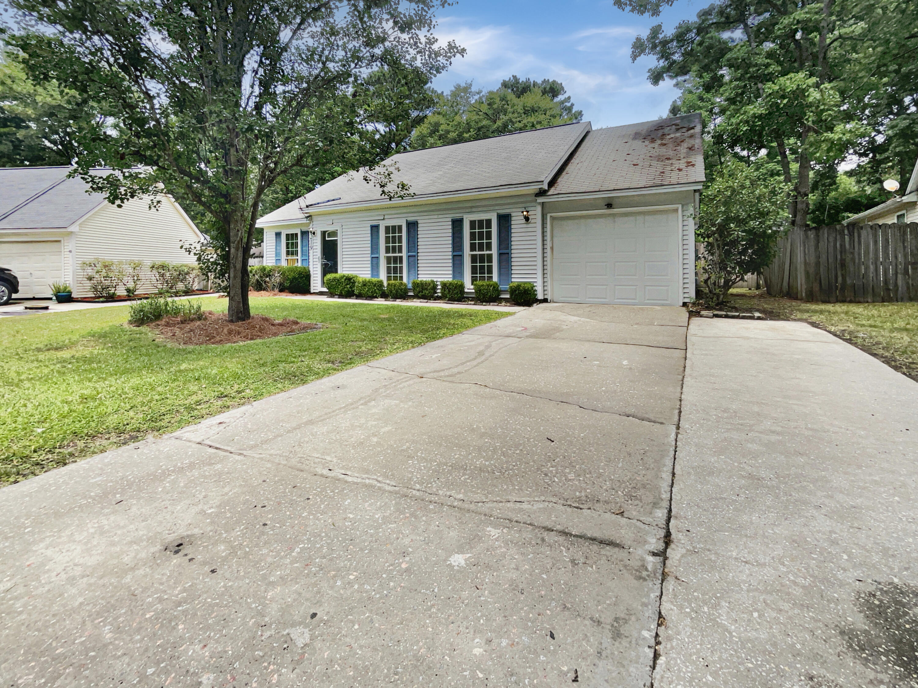 Photo 5 of 25 of 219 Alston Circle house