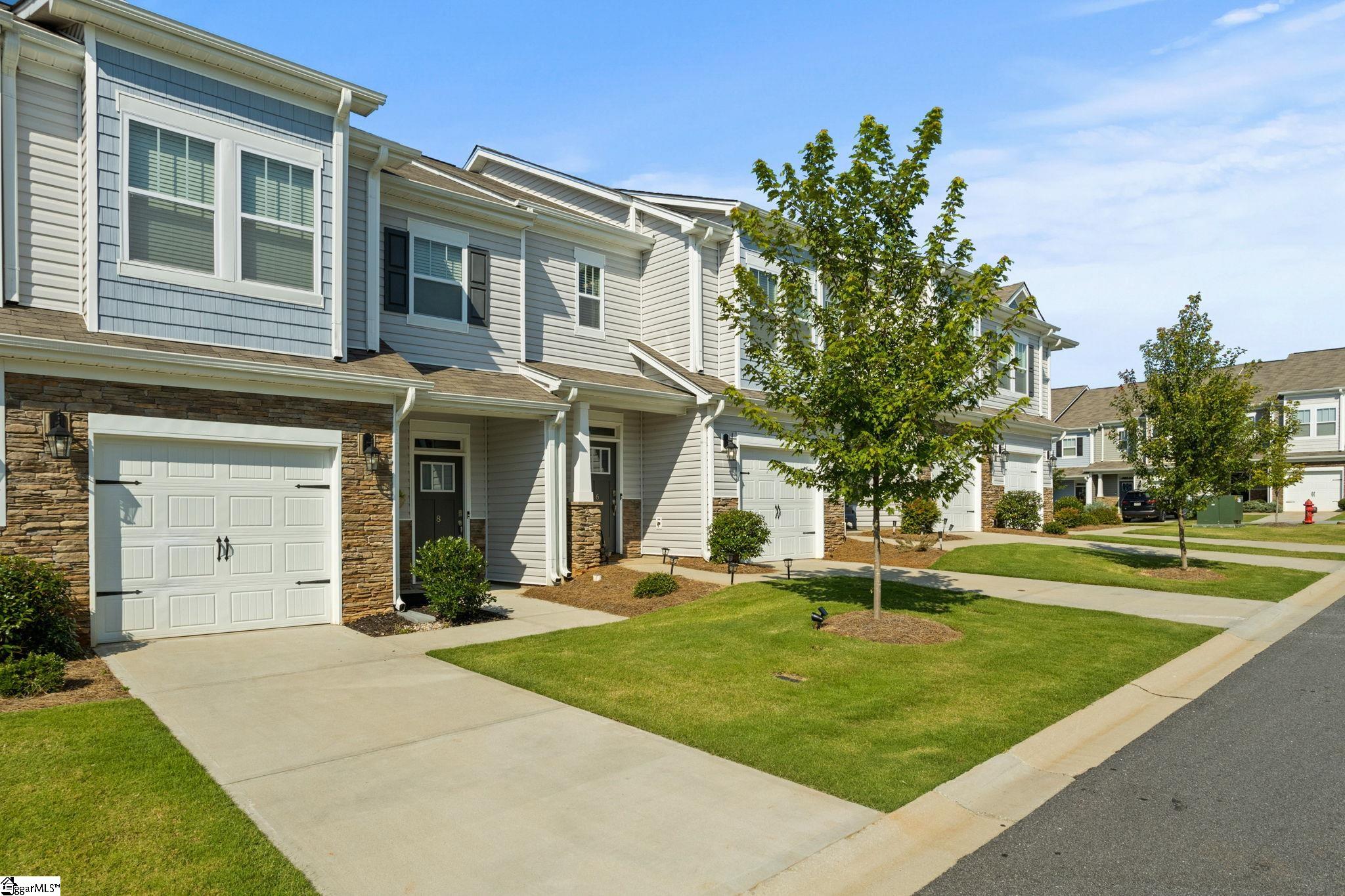 Photo 1 of 34 of 6 Planters Place townhome