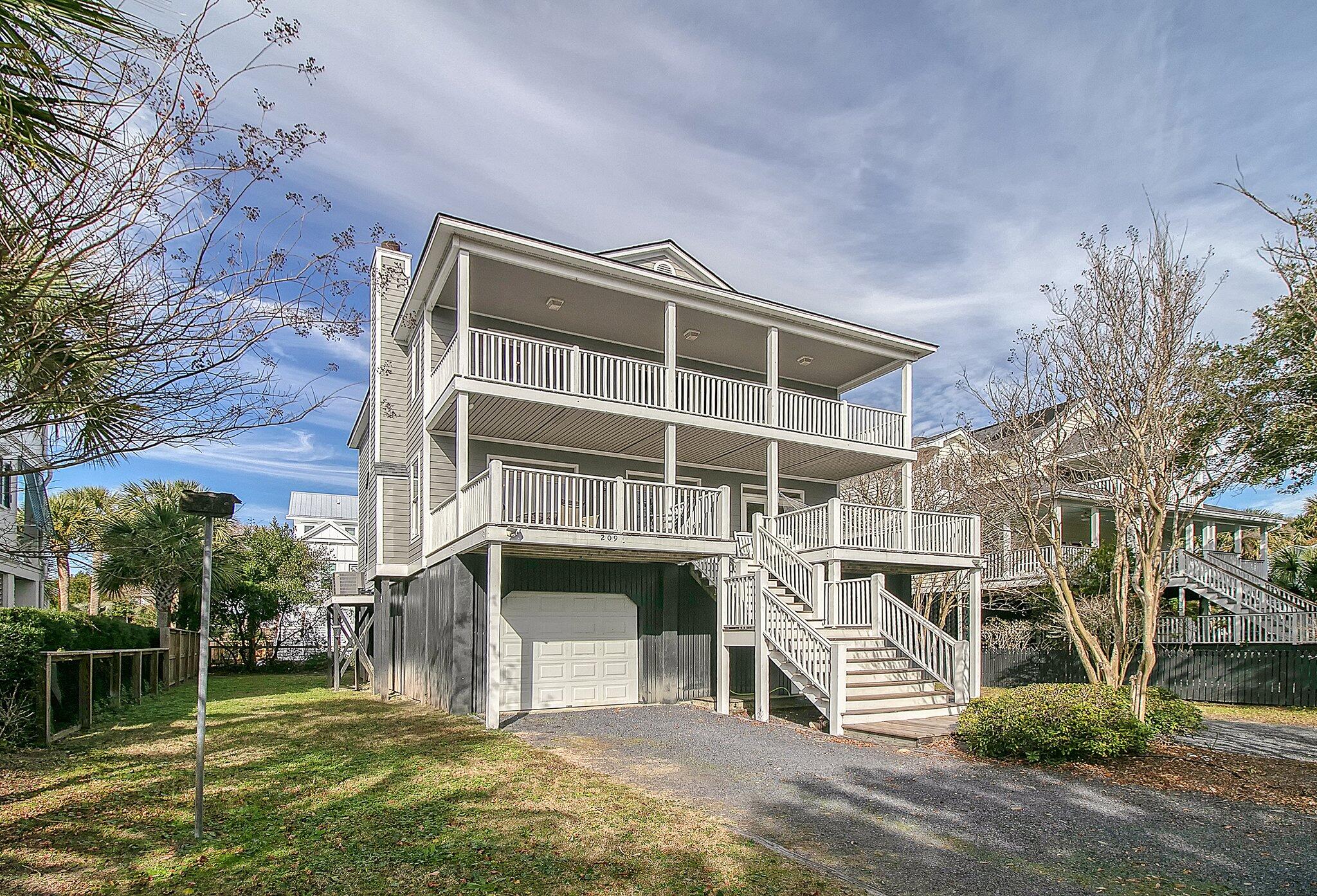 Photo 2 of 26 of 209 Charleston Boulevard house