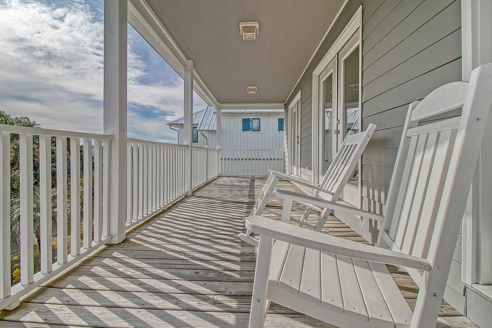 Photo 4 of 26 of 209 Charleston Boulevard house