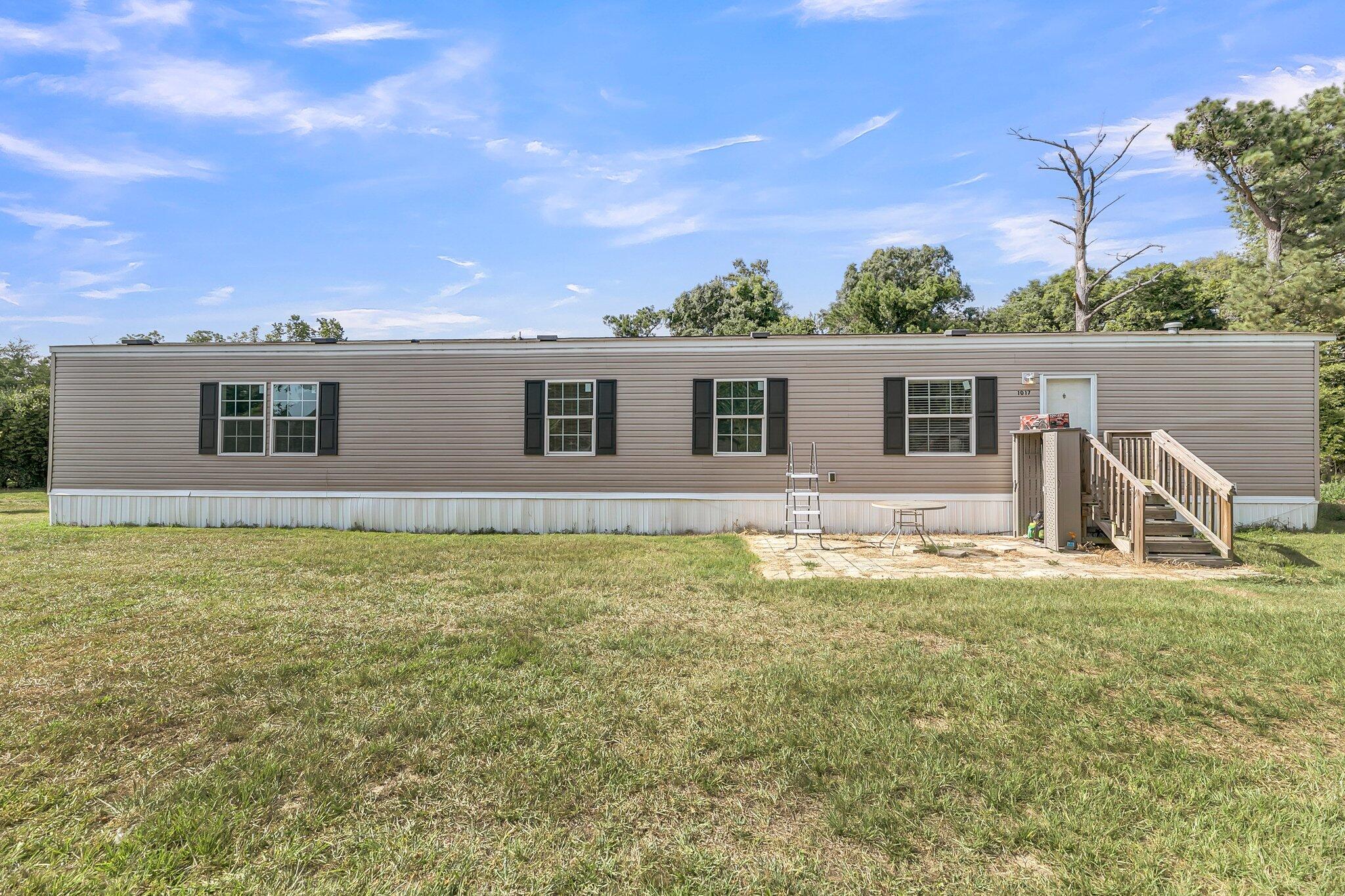 Photo 14 of 36 of 1017 Levi Lake Rd mobile home