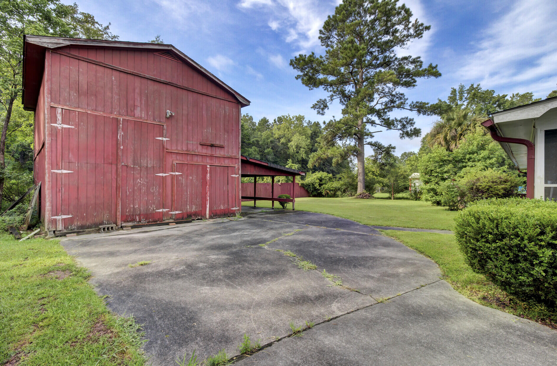 Photo 20 of 23 of 1069 Harrison Road house