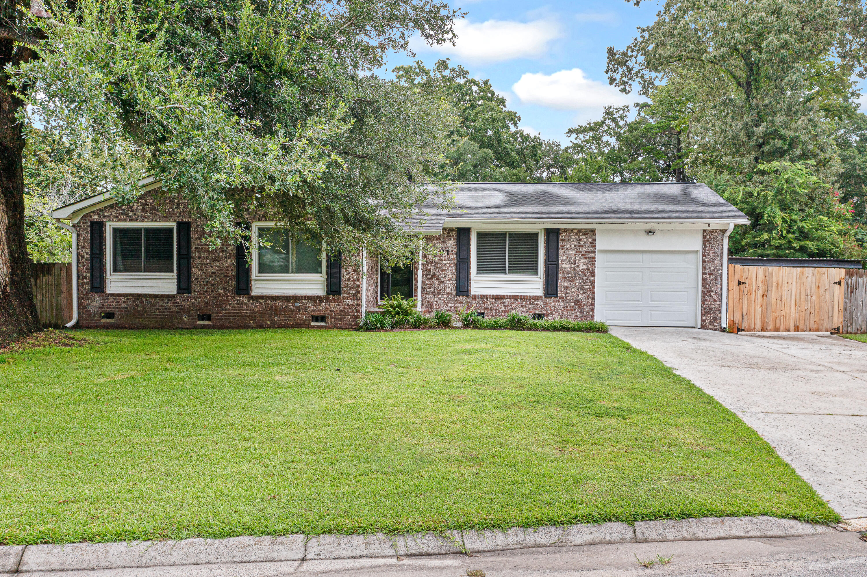 Photo 1 of 24 of 101 Van Buren Avenue house