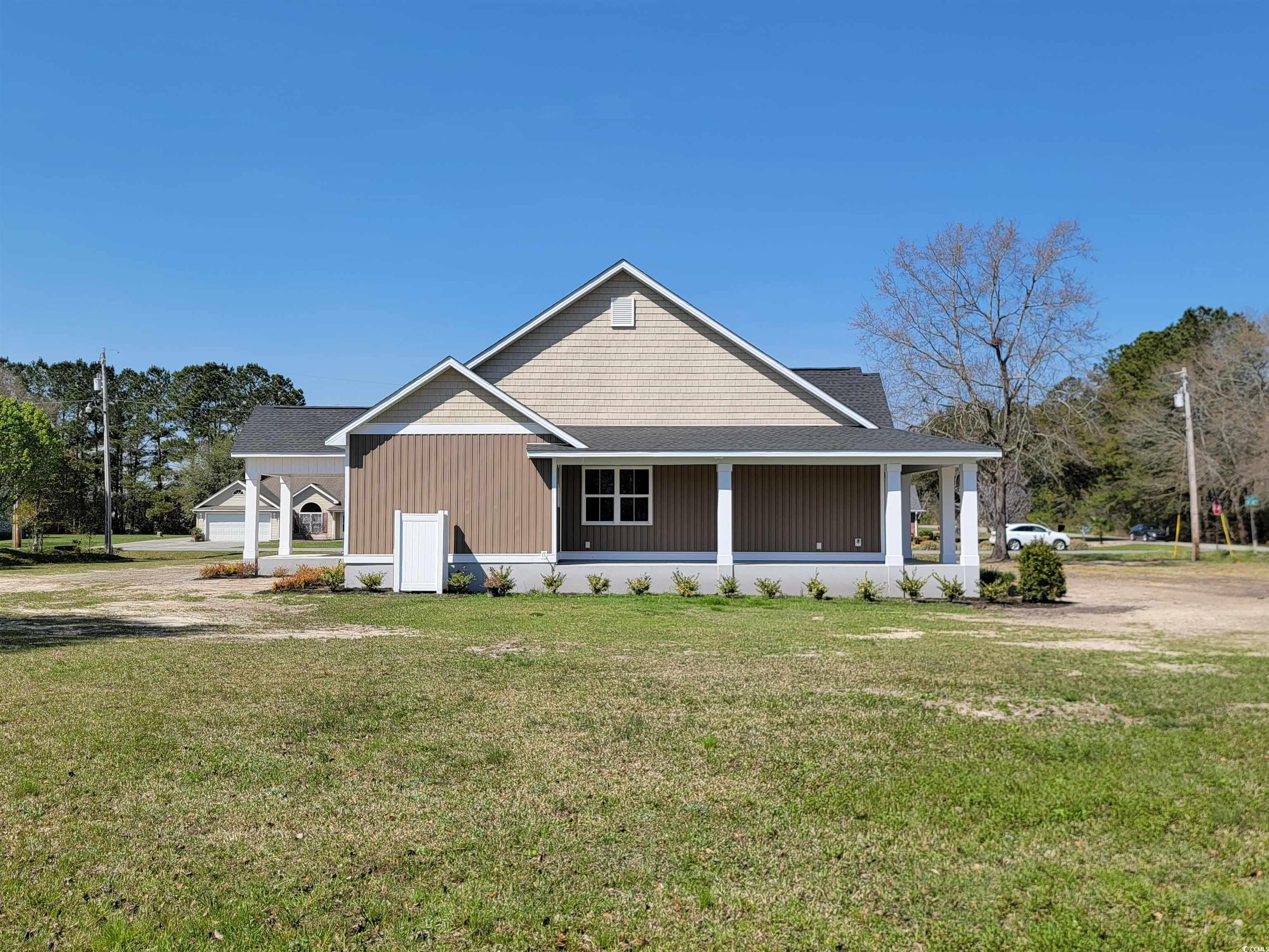 Photo 5 of 31 of 214 Carolina Dr. house