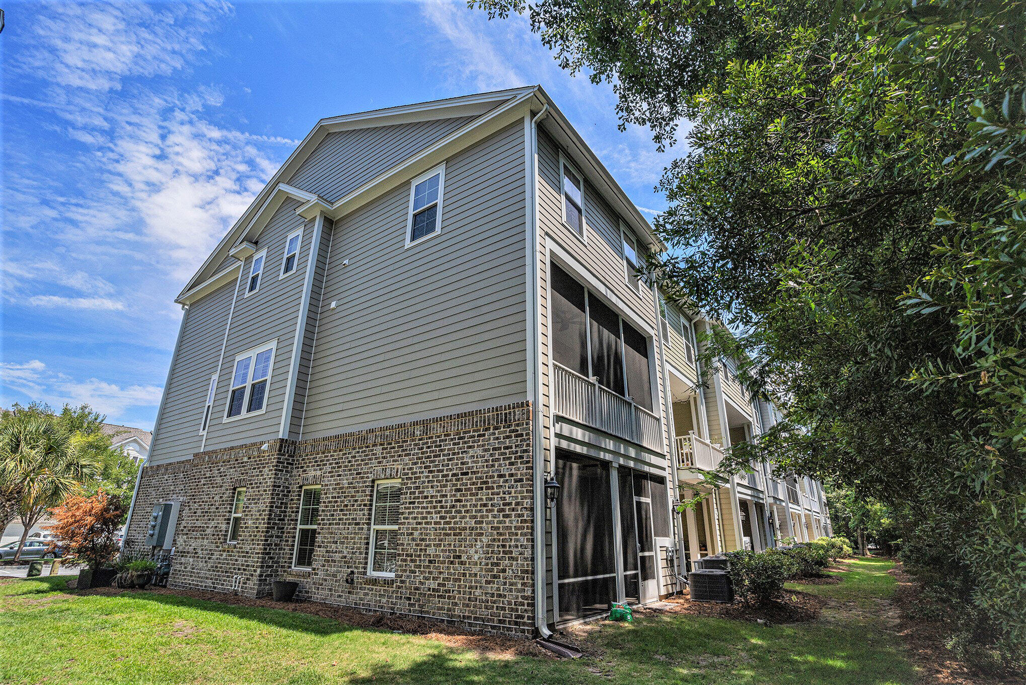 Photo 31 of 39 of 1048 Bowman Woods Drive townhome