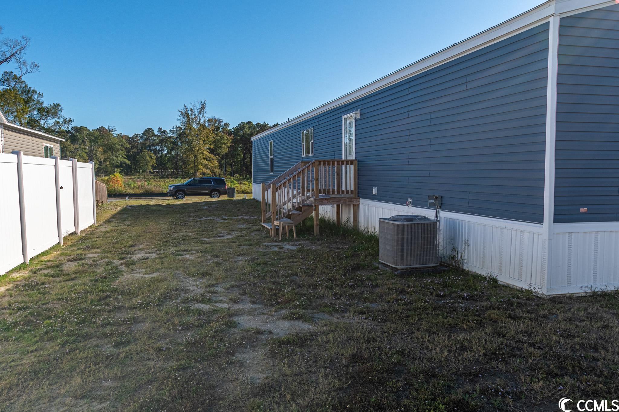 Photo 4 of 20 of 223 Air Stream Dr. mobile home