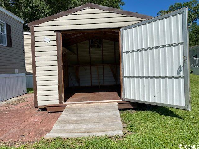 Photo 20 of 21 of 988 Periwinkle Pl. mobile home