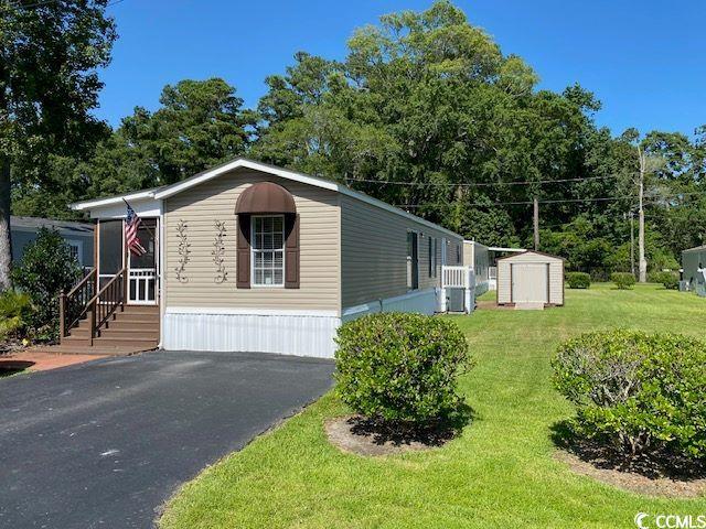 Photo 3 of 21 of 988 Periwinkle Pl. mobile home