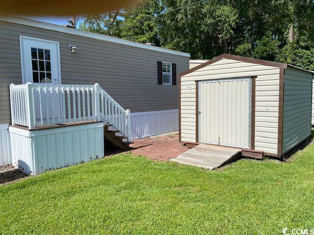 Photo 6 of 21 of 988 Periwinkle Pl. mobile home